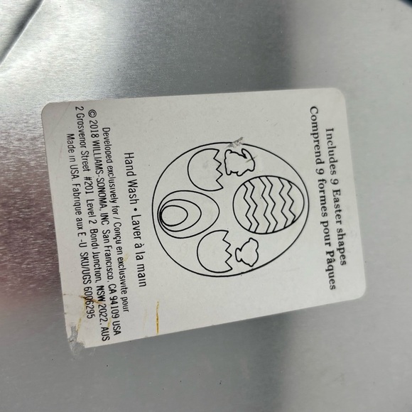 WILLIAMS SONOMA Set Of 2 Easter Cookie Cutter Set In Egg Shaped Tin Bunny Chick - Picture 4 of 5